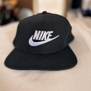 Nike Dri-FIT Pro
Structured Futura Hat
